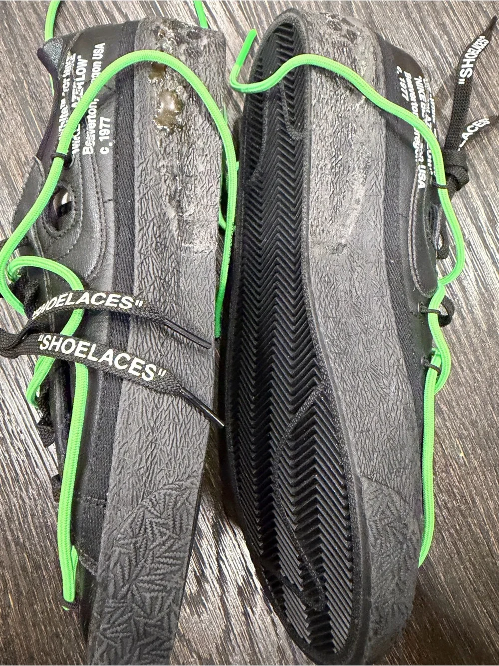 N/A nike off